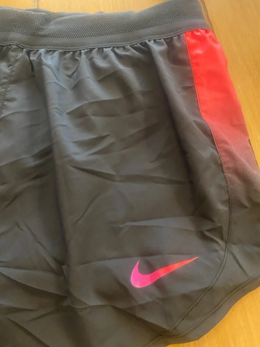 Nike Women's Running Athletic Shorts Black Pink Swoosh Red Side New Size S